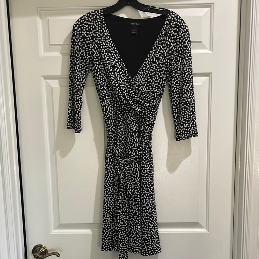 White House / Black Market Dress V-neck 3/4 Sleeve